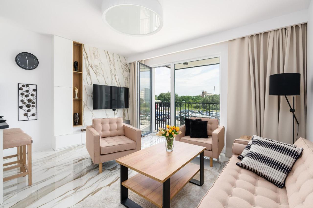 Esencja Apartments With Free Parking Garbary 104 By Noclegi Renters Poznan Exterior photo