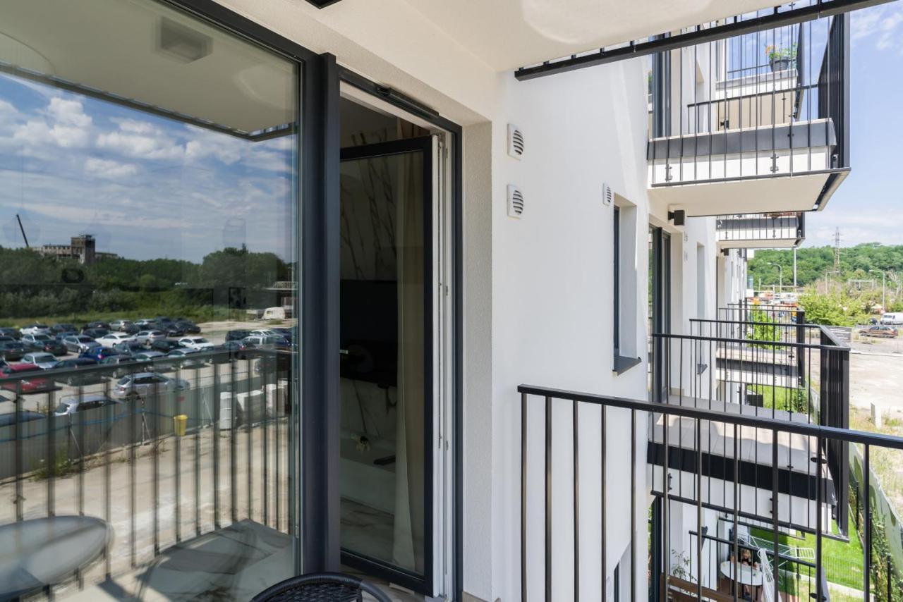 Esencja Apartments With Free Parking Garbary 104 By Noclegi Renters Poznan Exterior photo