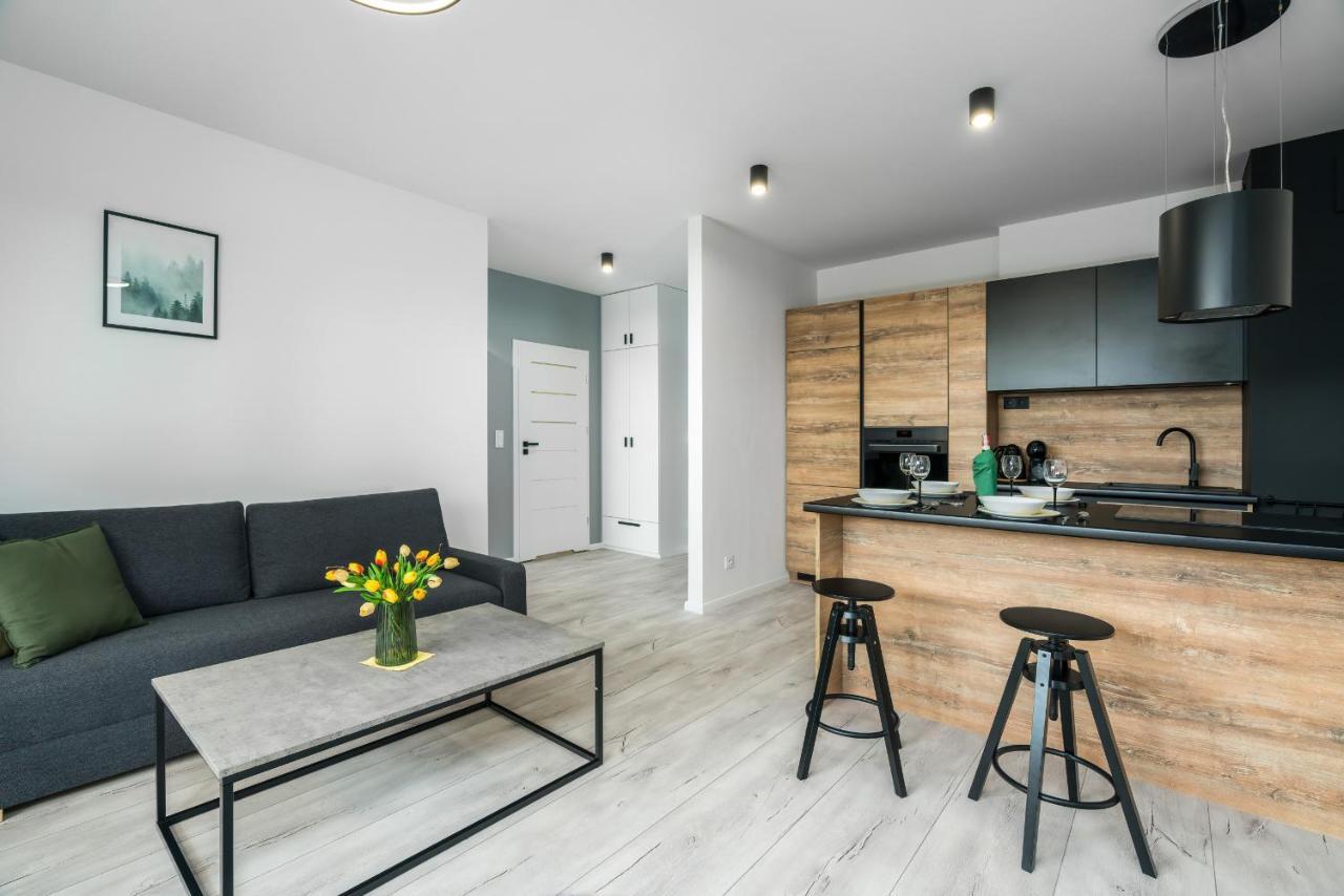 Esencja Apartments With Free Parking Garbary 104 By Noclegi Renters Poznan Exterior photo