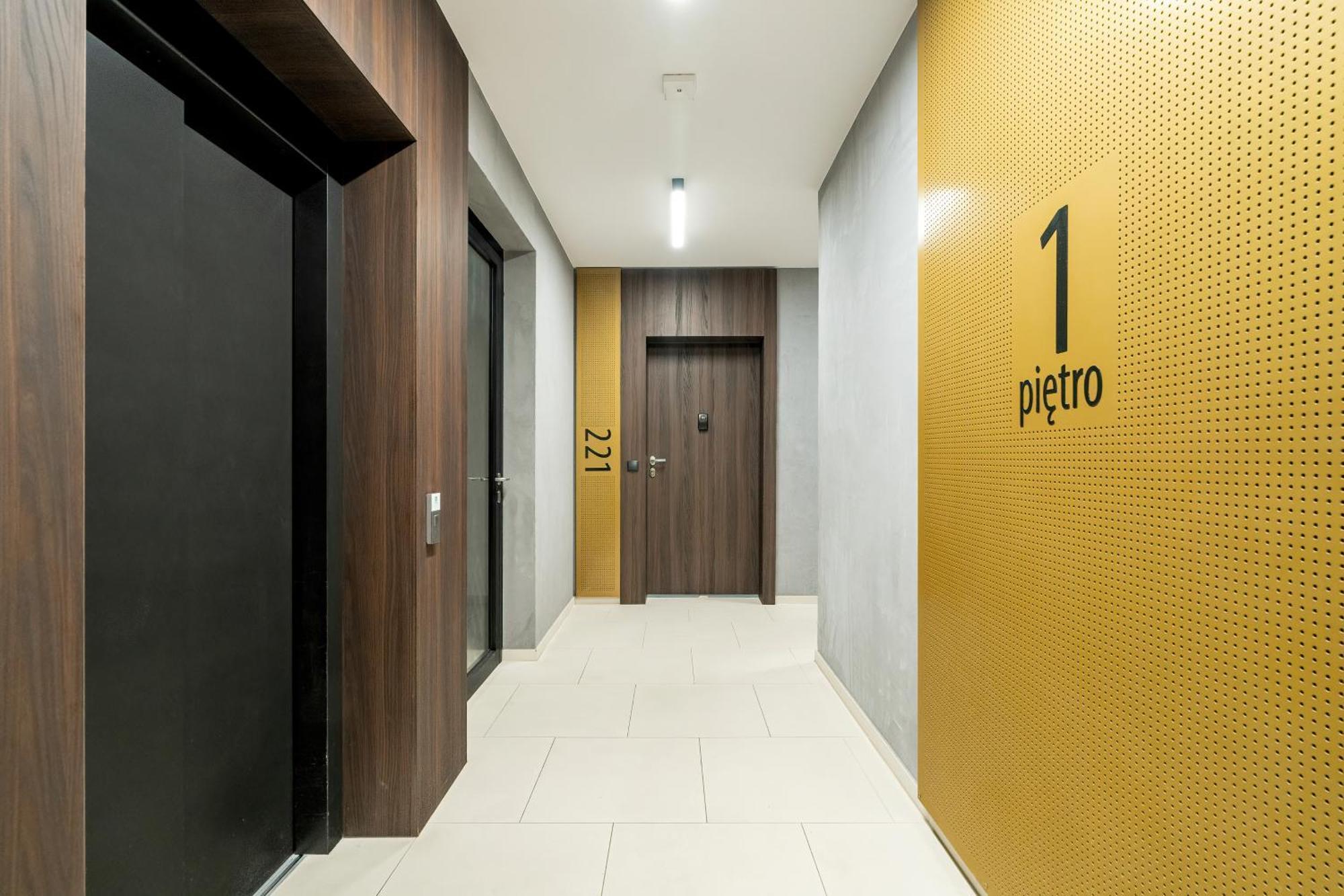 Esencja Apartments With Free Parking Garbary 104 By Noclegi Renters Poznan Exterior photo
