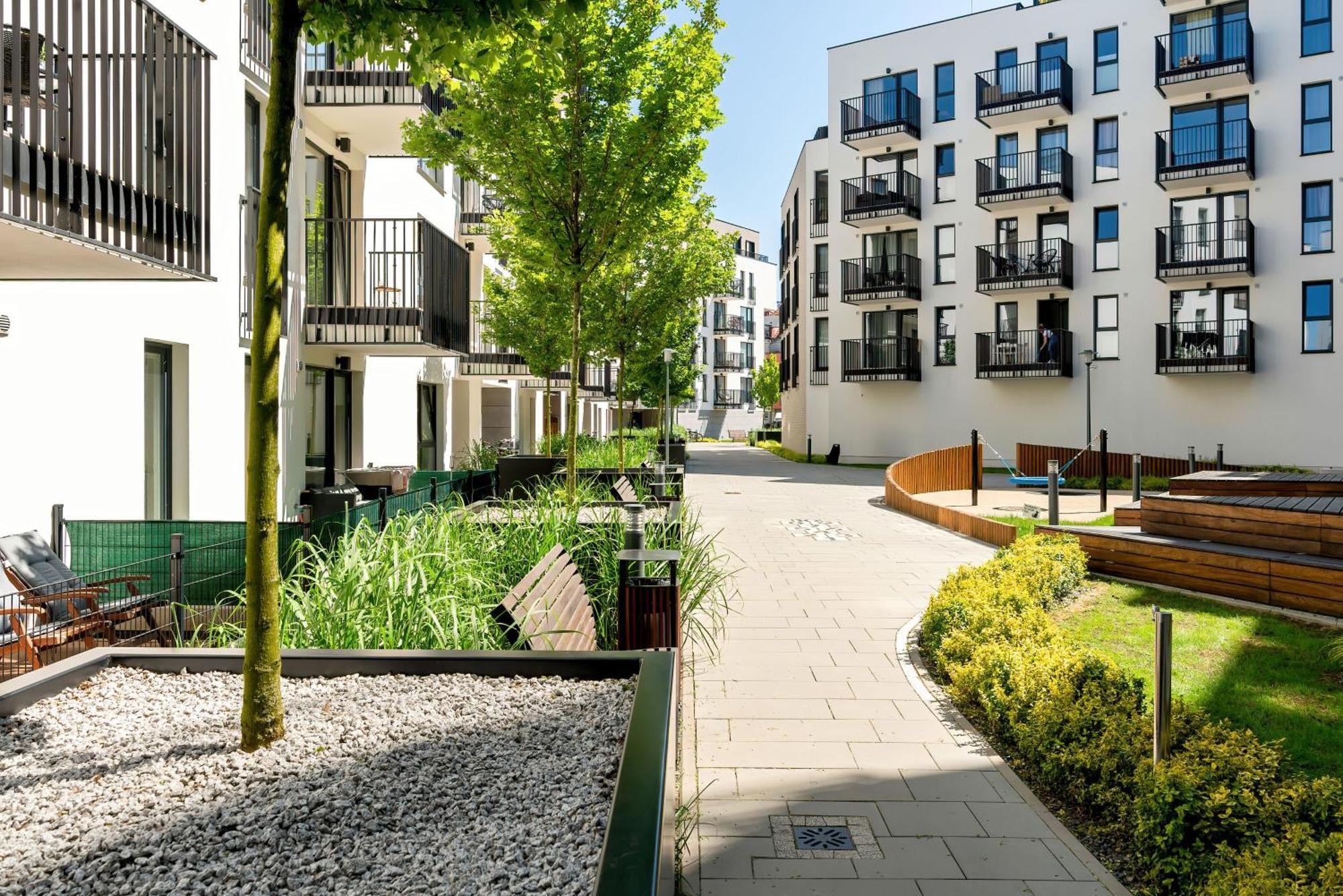 Esencja Apartments With Free Parking Garbary 104 By Noclegi Renters Poznan Exterior photo